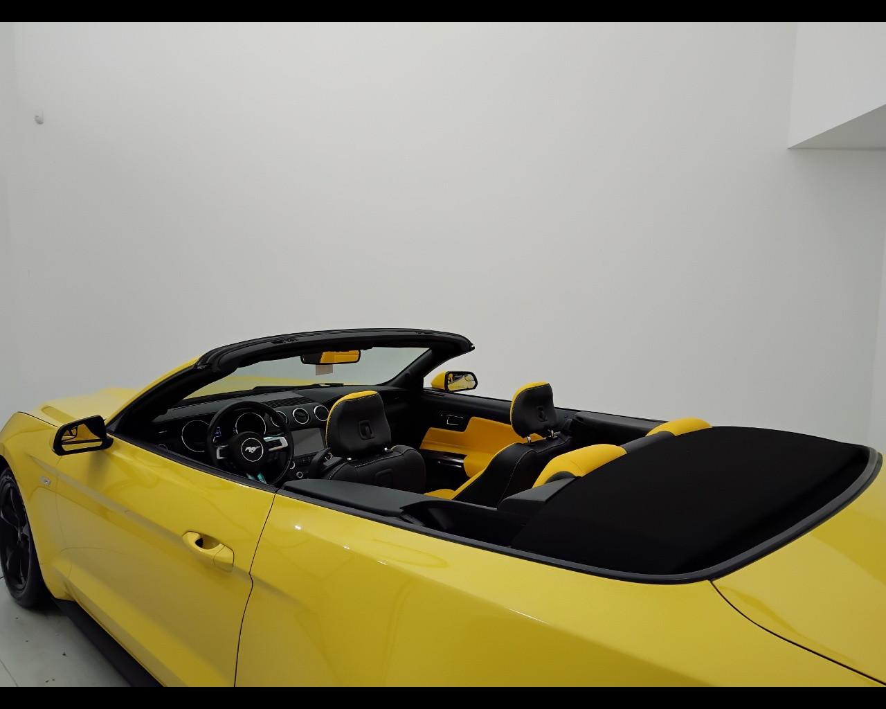 FORD Mustang VI 2015 Convertible - Mustang Convertible 3.7 V6 332 CV