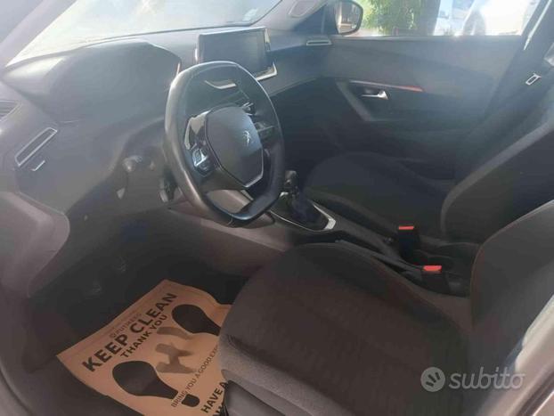 PEUGEOT 2008 1.2 101cv Active