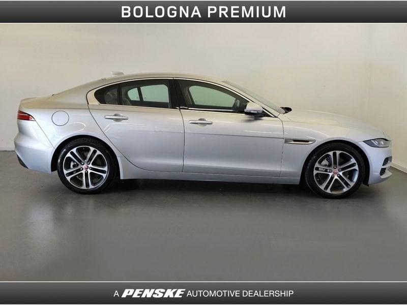 Jaguar XE XE 2.0 D 180 CV aut. SE