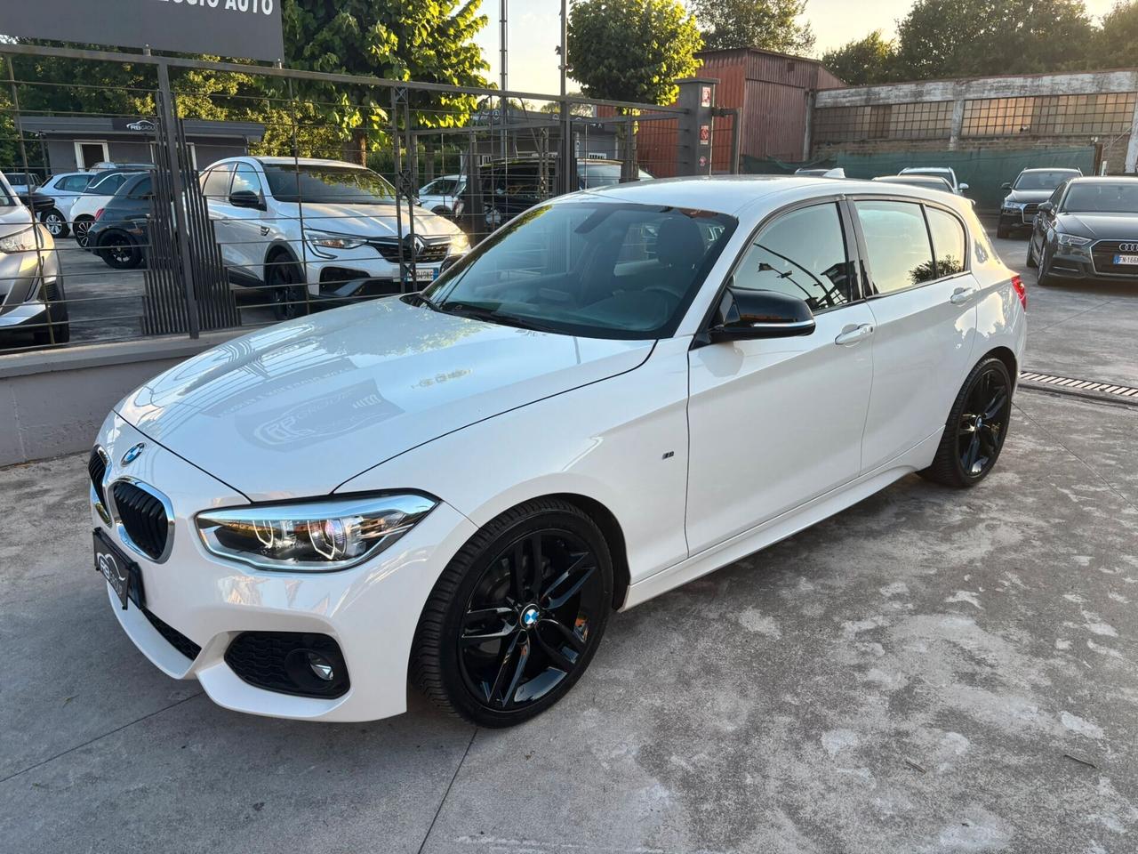 Bmw 118 118d 5p. Msport