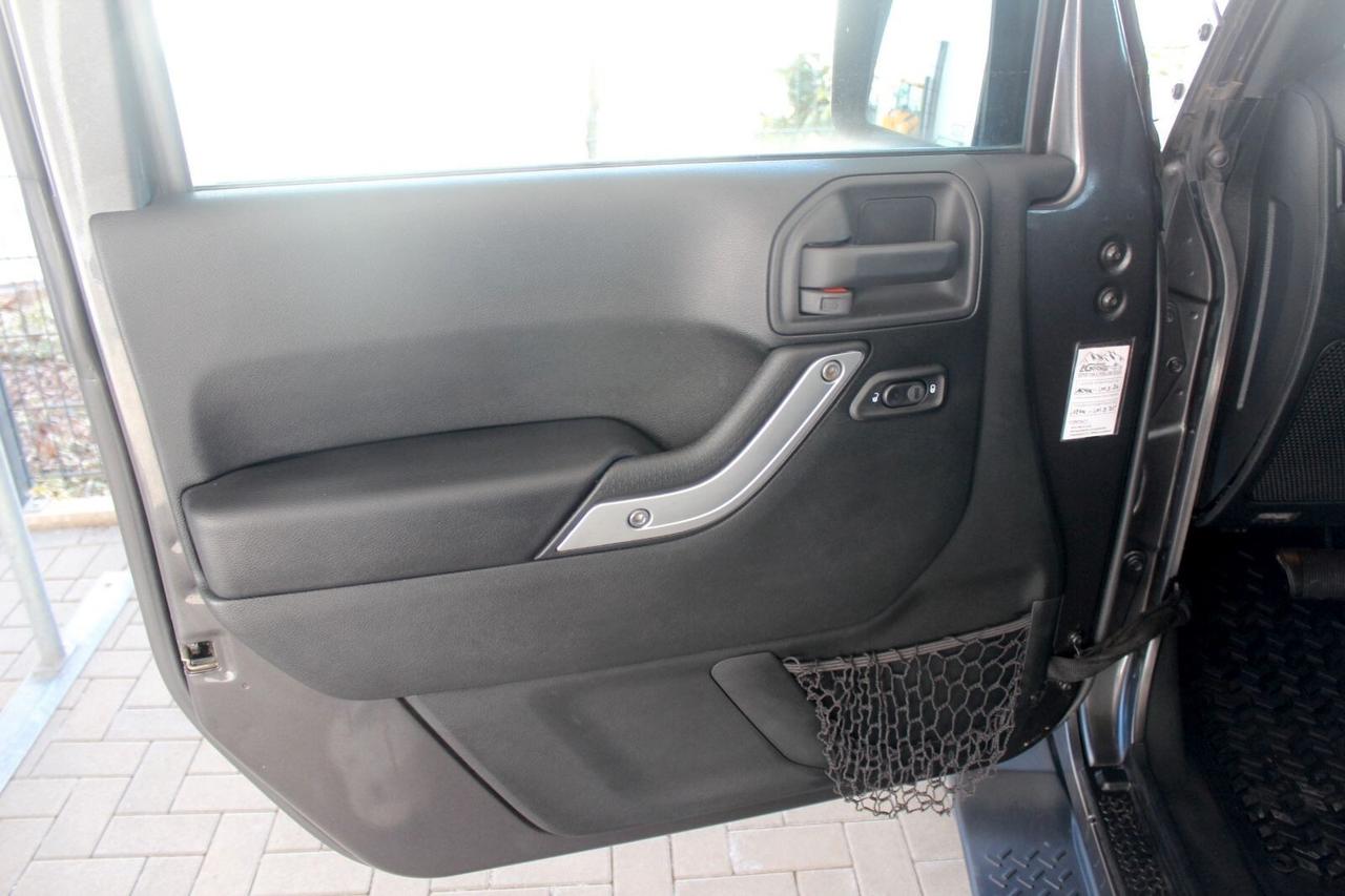 Jeep Wrangler Unlimited 2.2 Mjt II Sahara
