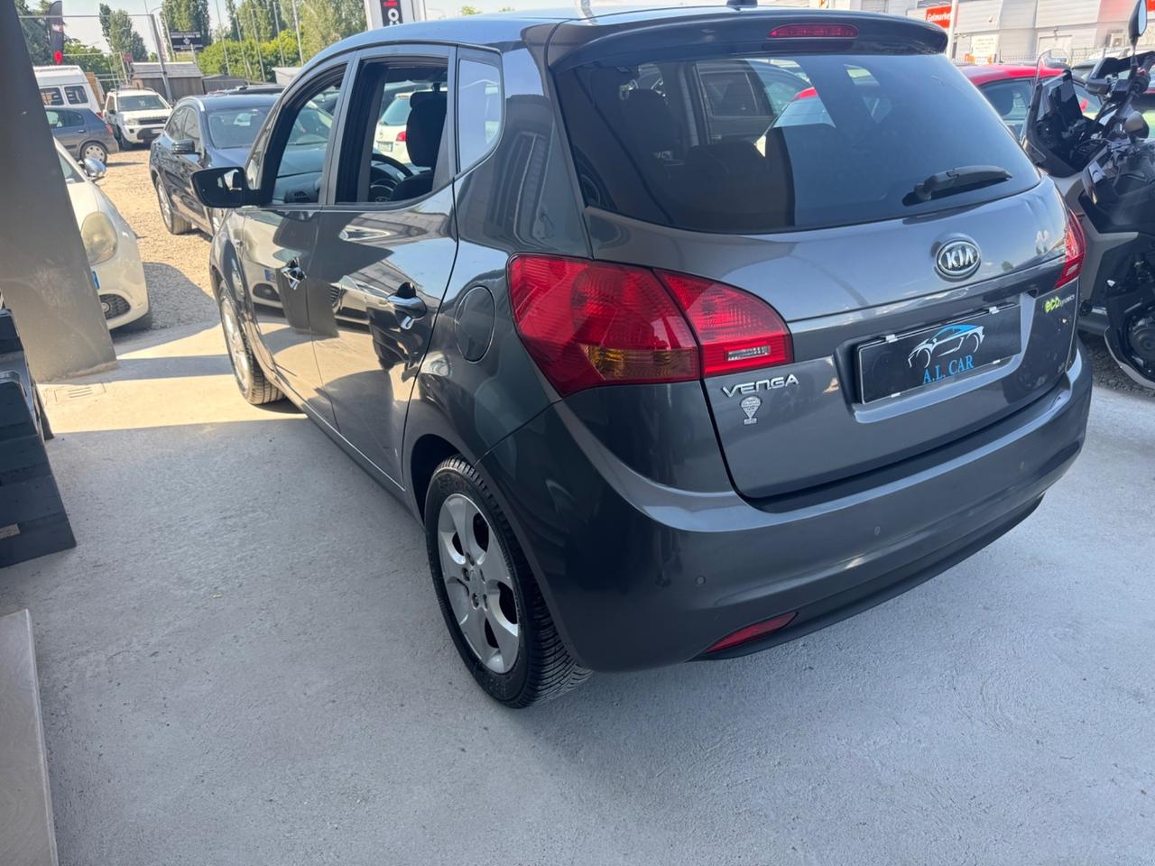 Kia Venga 1.4 CVVT Fullsky