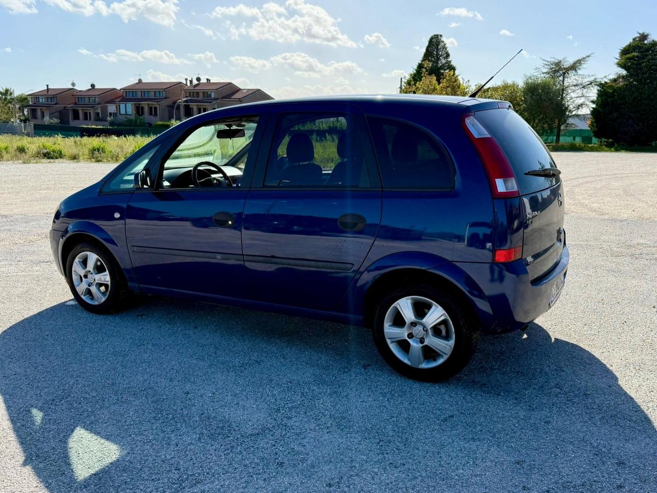 Opel Meriva 1.4 Benzina neopatentati uniproprietario