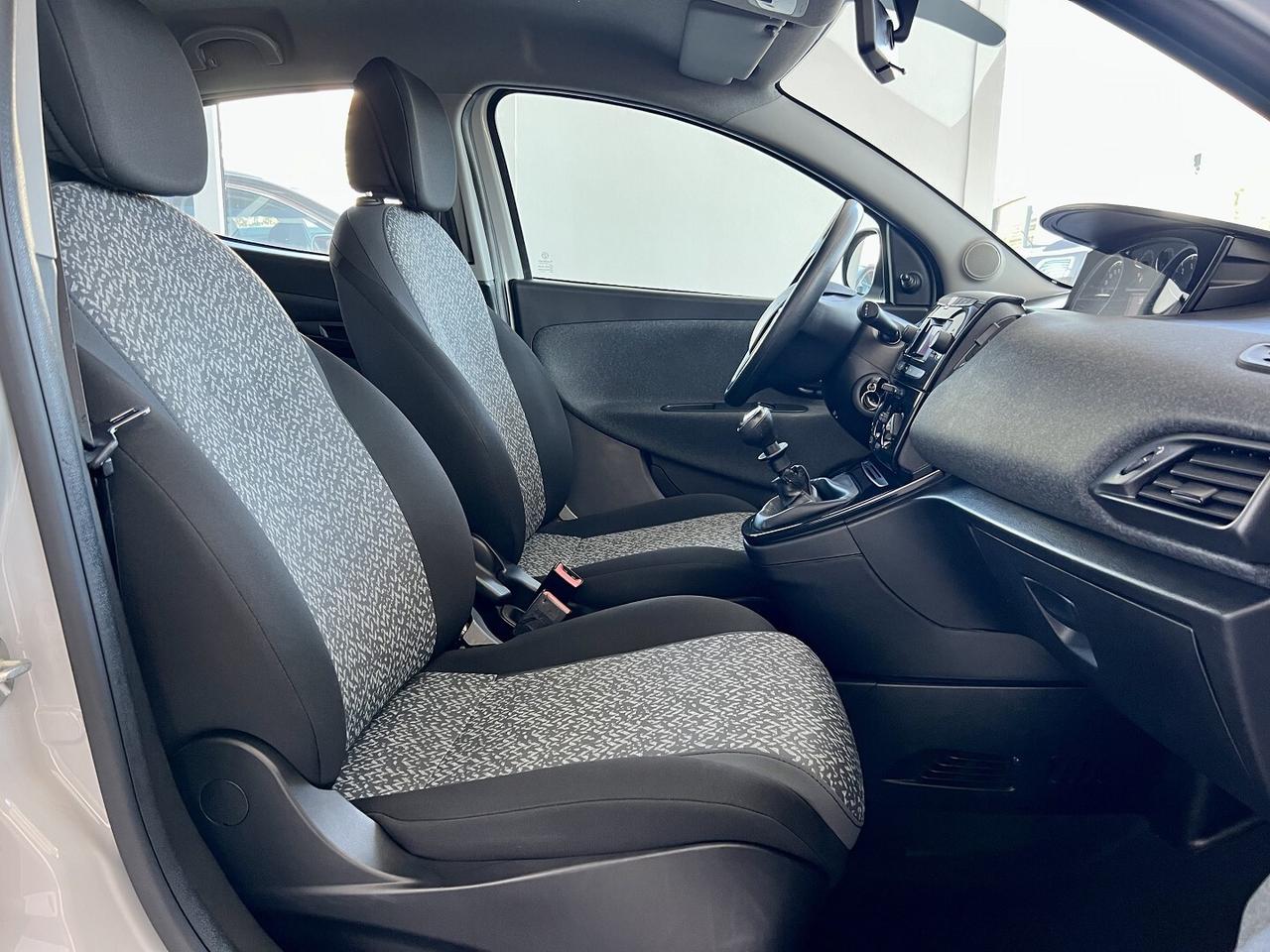 LANCIA YPSILON 1.0 FIREFLY HYBRID SILVER - 2021