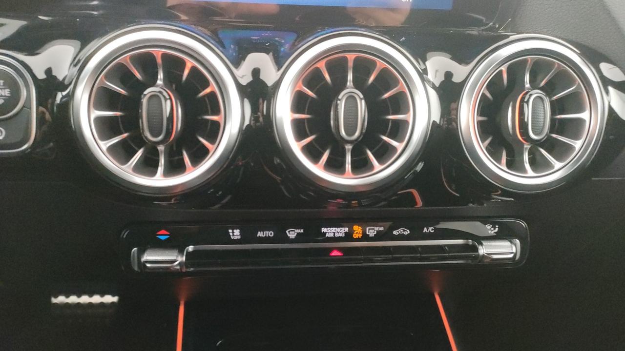 Mercedes-Benz GLA 200 d automatic