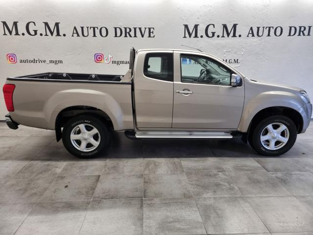 ISUZU D-Max 2.5 Space Cab Solar 4WD