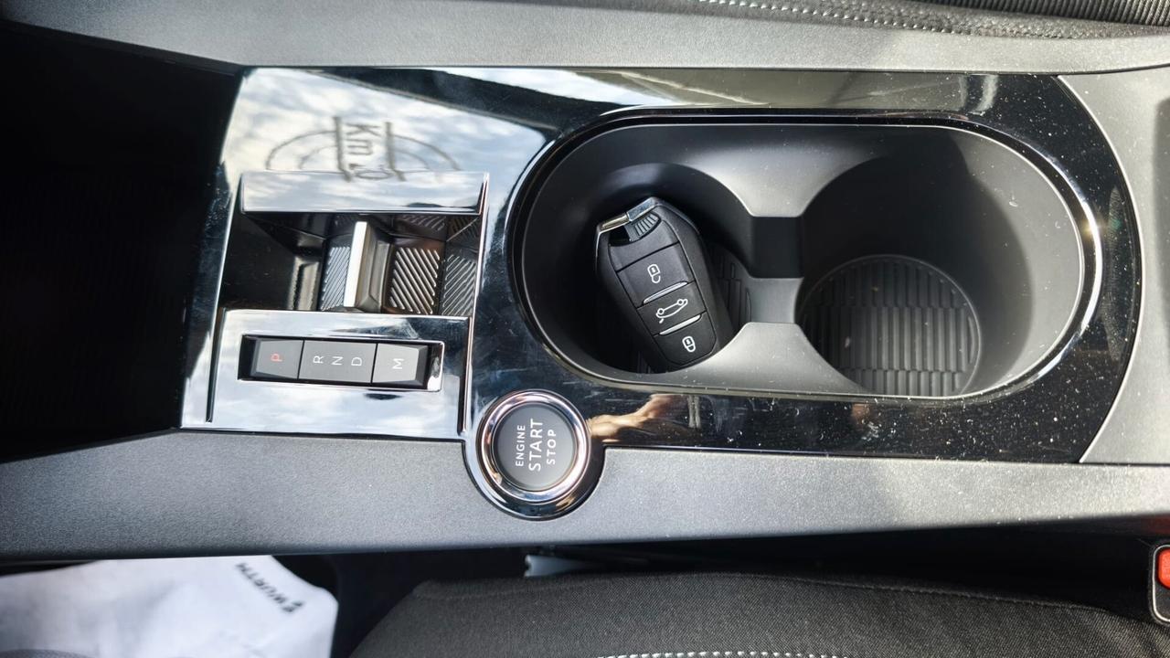 Lancia Ypsilon Hybrid e-DCT