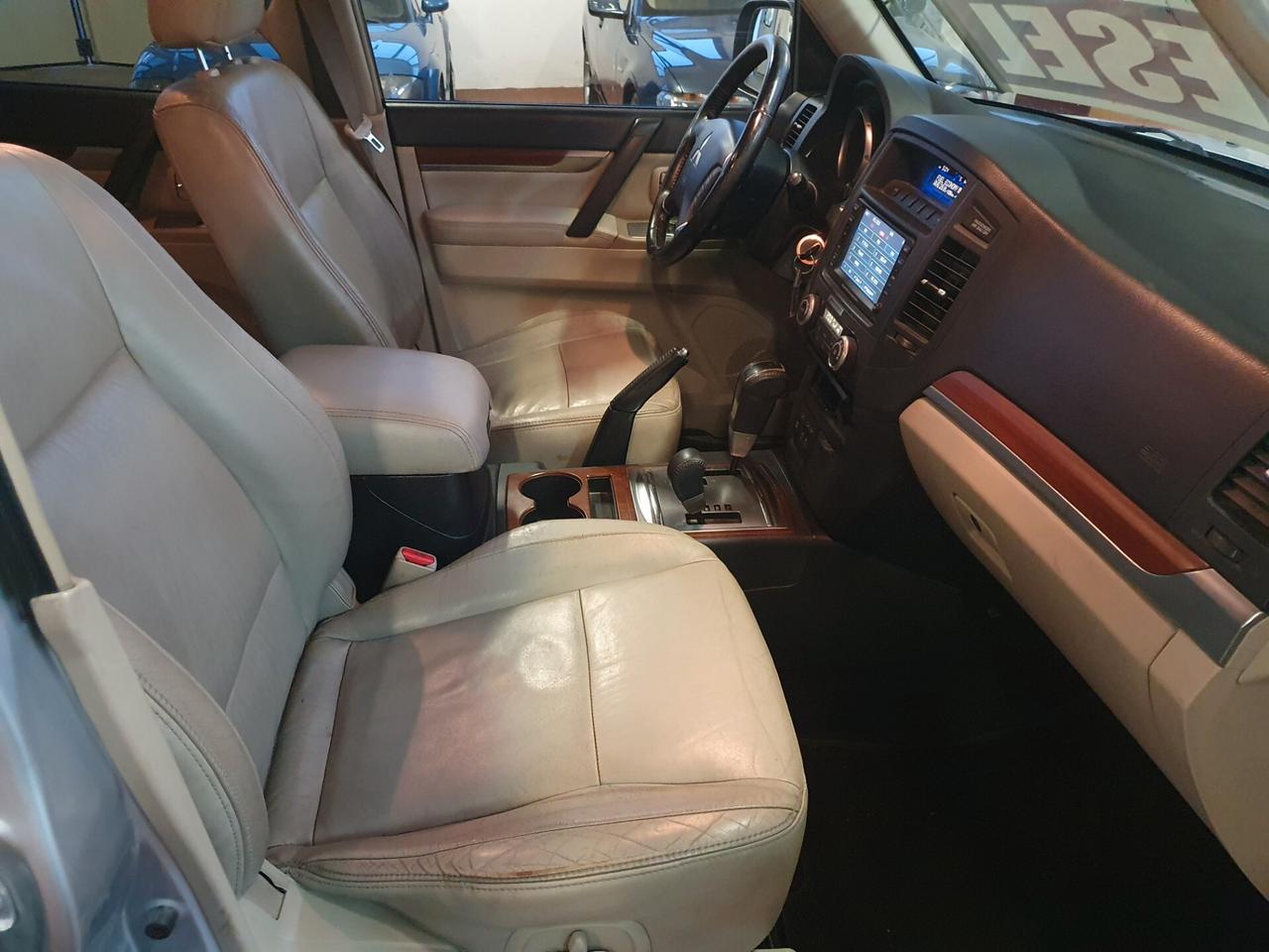 Mitsubishi Pajero 3.2 DI-D 16V 170cv 7p 2008