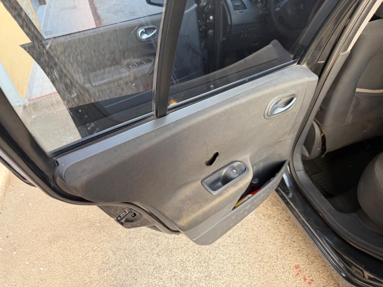 Renault Megane Mégane 1.5 dCi/82CV 5 porte Confort Authentique