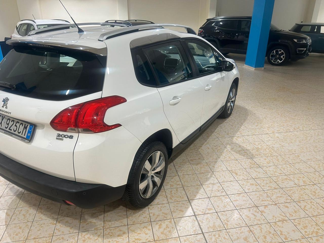 Peugeot 2008 1.6 e-HDi 92 CV Stop&Start Urban Cross