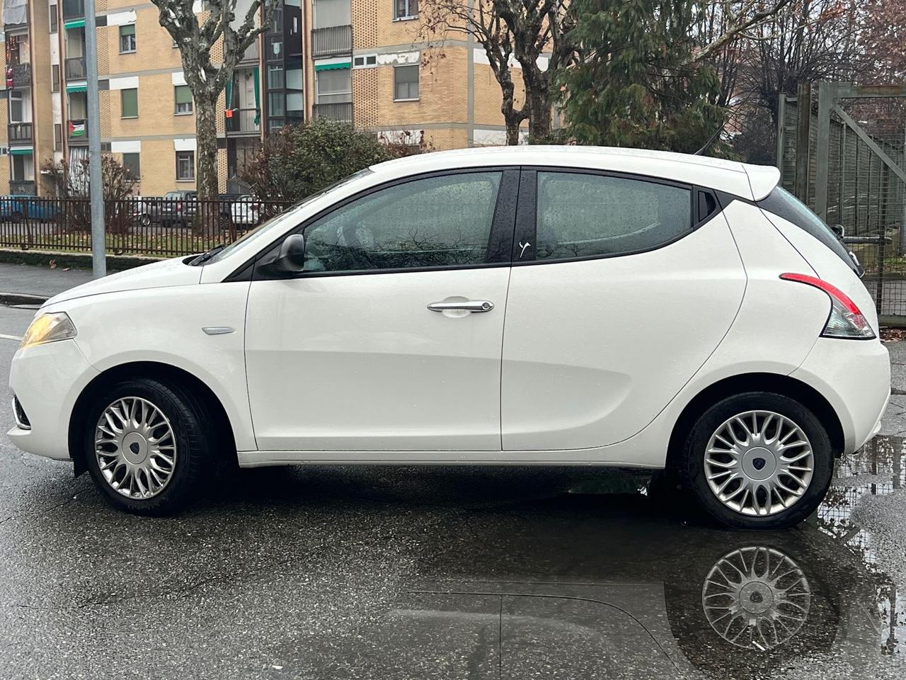 Lancia Ypsilon Silver 1.2 #8395