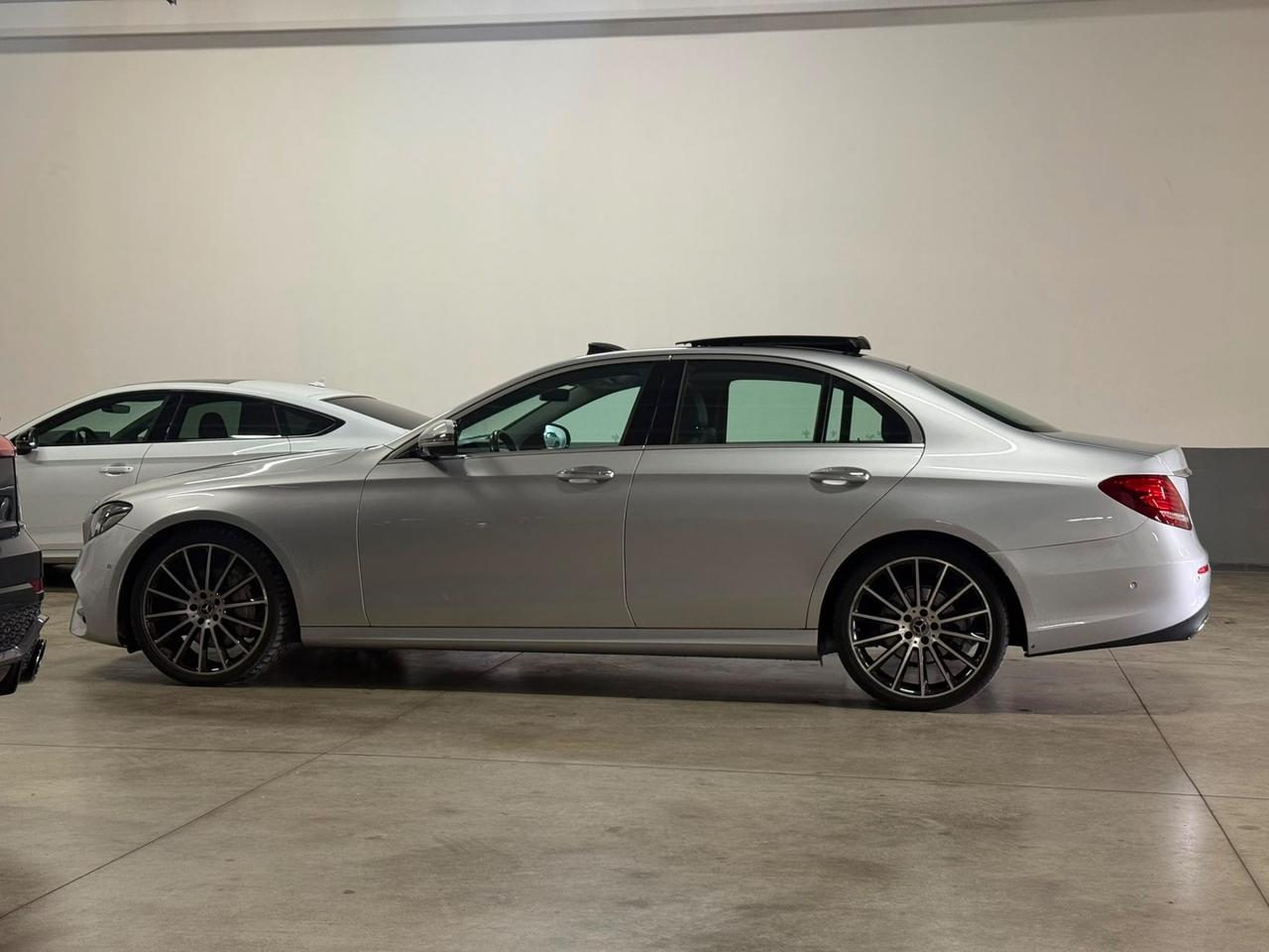 MERCEDES E 220 D 4MATIC AUTO PREMIUM PLUS