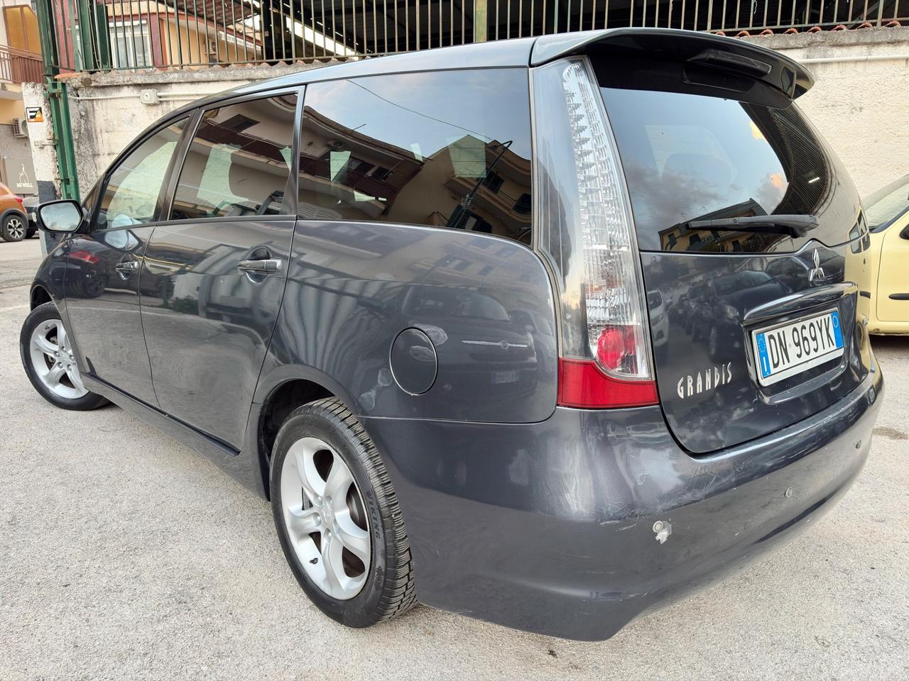 Mitsubishi Grandis 2.0 DI-D 7 posti