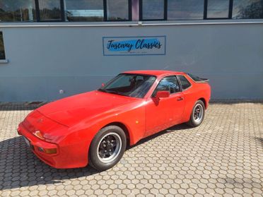 Porsche 944