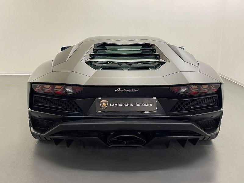 Lamborghini Aventador S 6.5 V12