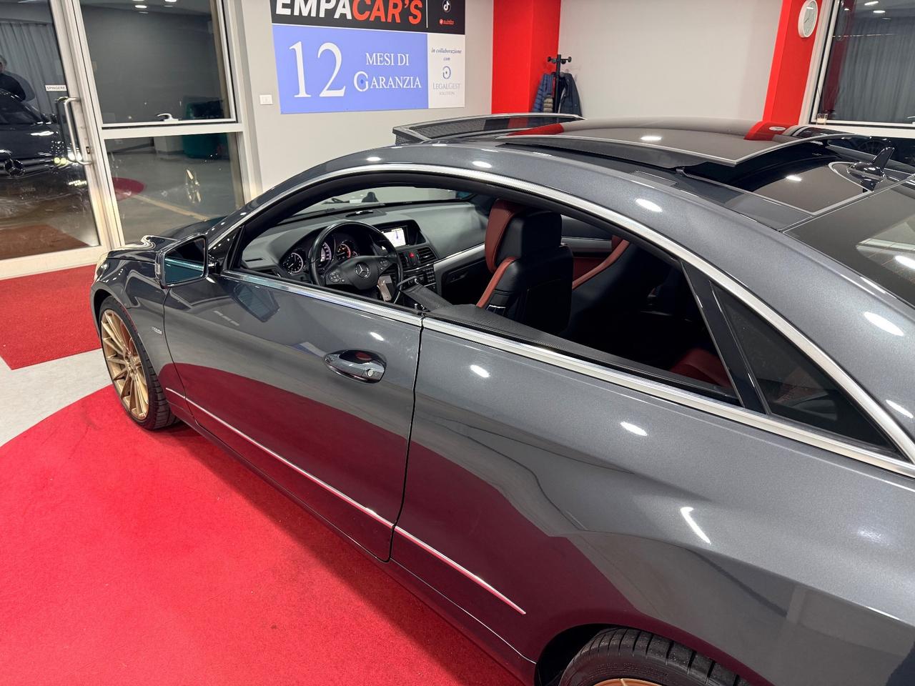 Mercedes-benz E 220 CDI BlueEFFICIENCY Avantgarde AMG