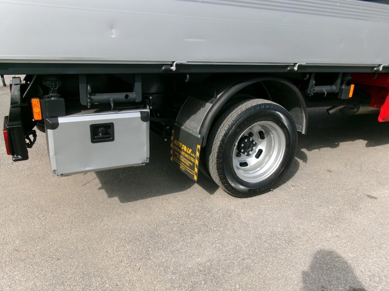 Iveco Daily 35C13 2.3 130CV EURO 5 DOPPIA CABINA 7P RIBALTABILE TRILATERALE