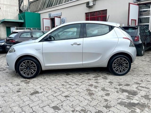 Lancia Ypsilon 1.0 5 porte S&S Hybrid Gold Garanzia 12M Prezzo vero!!!!!