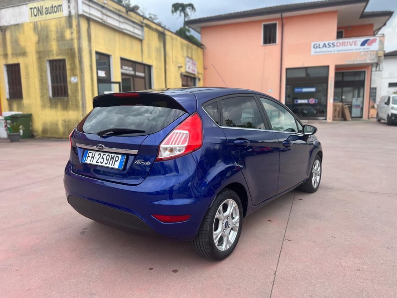 Ford Fiesta 1.5 TDCi 75CV 5 porte Titanium