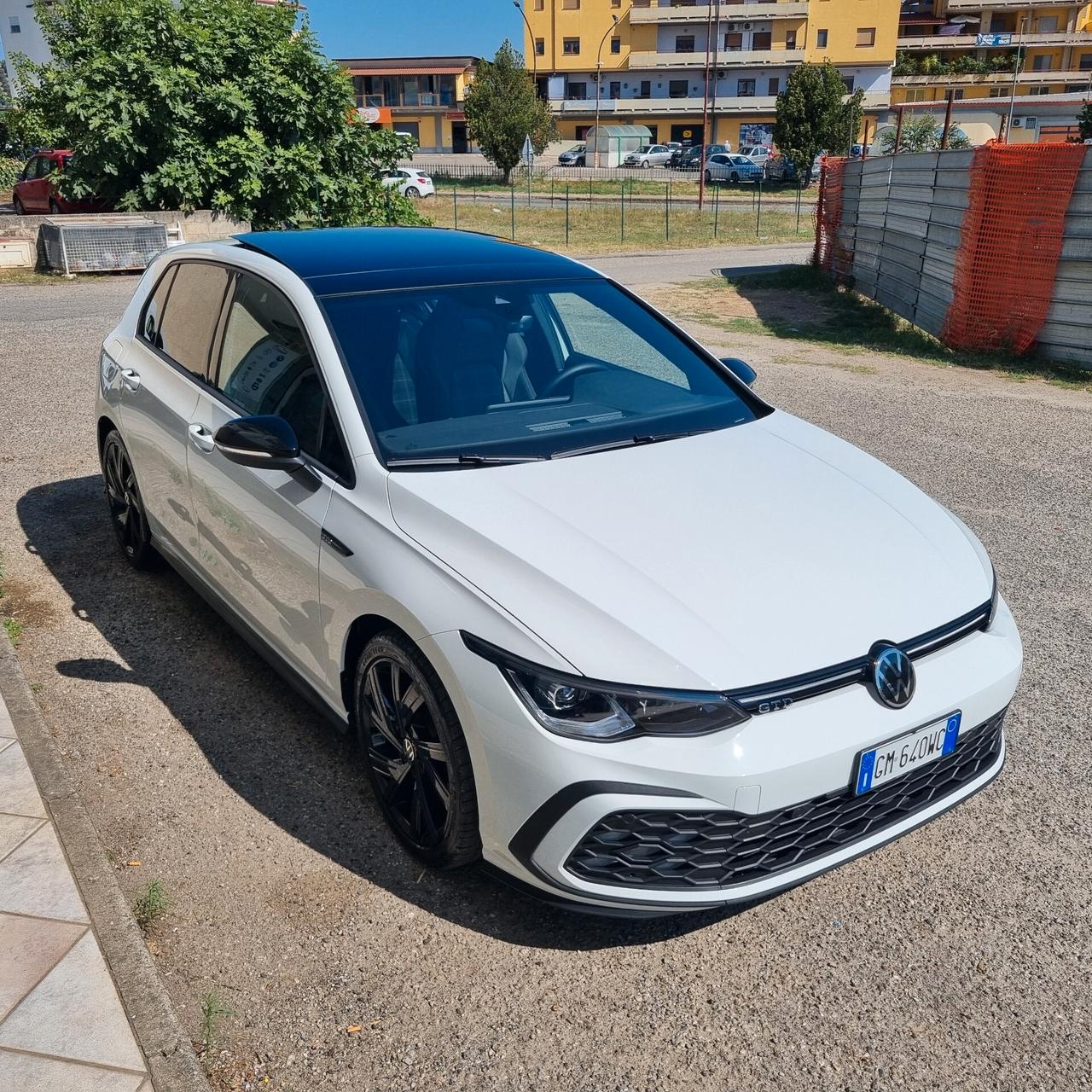 Volkswagen Golf 2.0 TDI DSG Tetto/matrix garanzia fino 2027