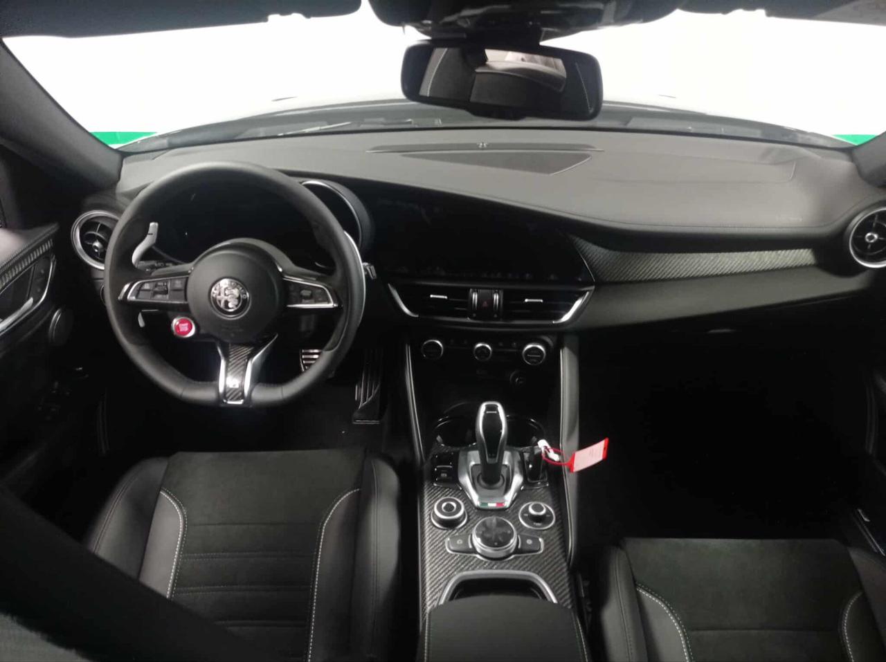 Alfa Romeo Giulia 2.9 V6 Bi-Turbo AT8 Quadrifoglio Super Sport