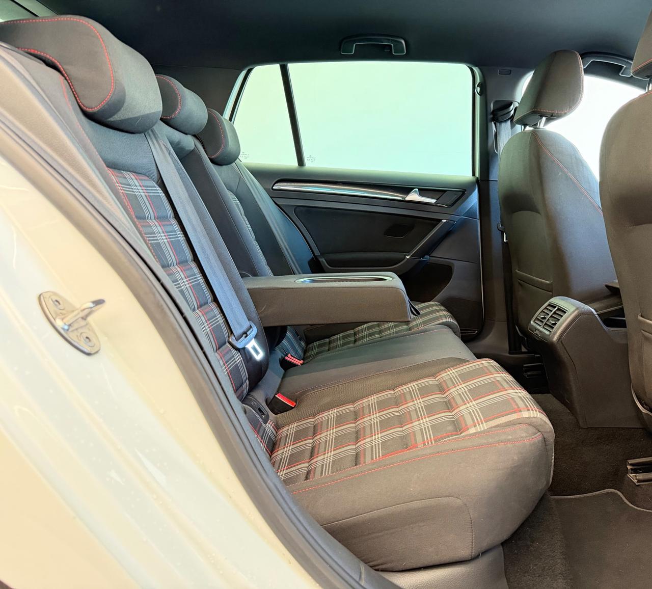 Volkswagen Golf GTI DSG 220CV AUTOMATICA SCARICO SPORTIVO