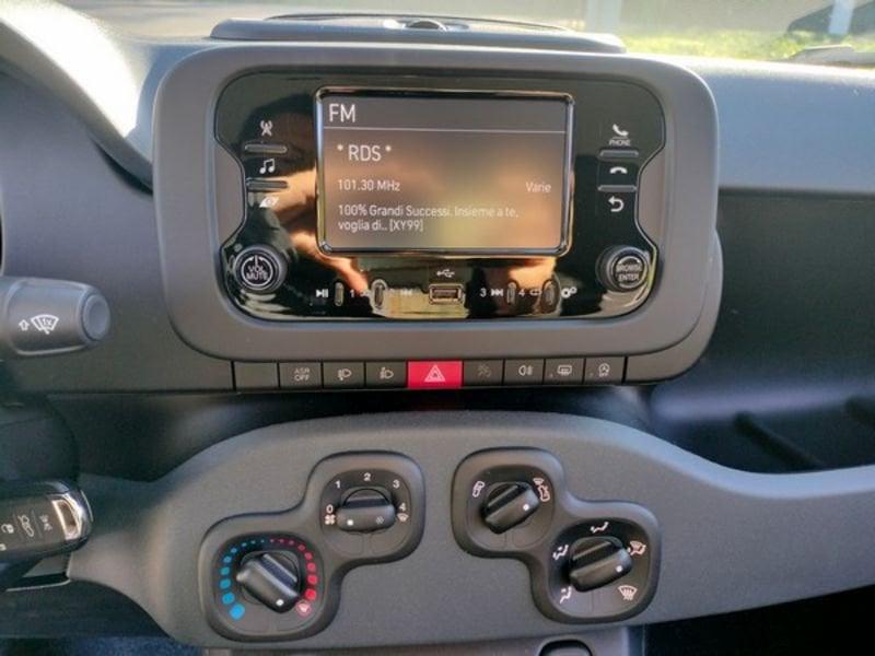 FIAT Panda Panda 1.0 FireFly S&S Hybrid Icon, Stereo Bluetooth con comandi al volante!