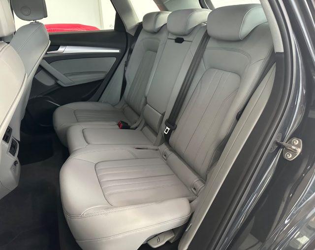 AUDI Q5 50 TFSI e quattro S tronic Business