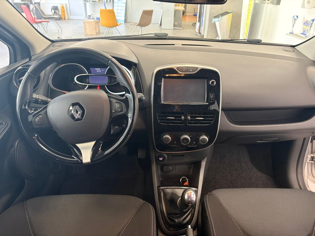 Renault Clio serie 4a 1.2 75 cv 5P Intens 54 kw