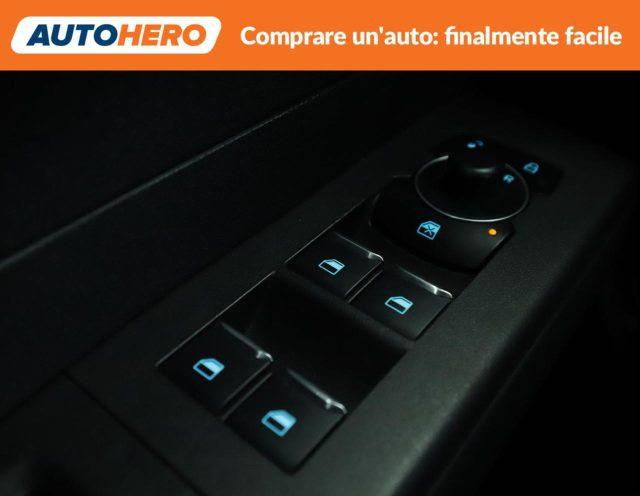 FORD Tourneo Courier 1.0 EcoBoost Titanium