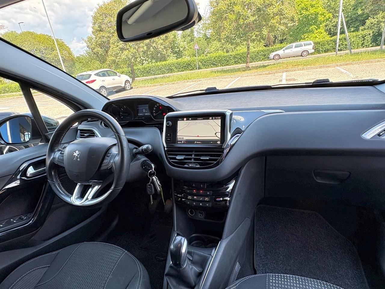Peugeot 208 1.2 Neopatentati
