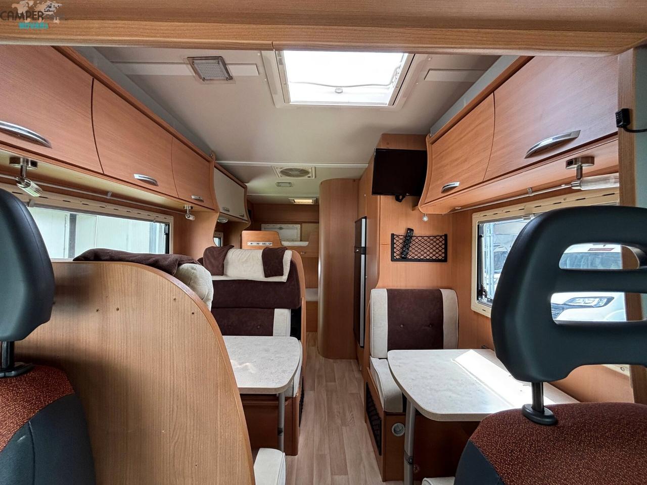 CHALLENGER GENESIS 55 - mansardato con letti a castello in coda