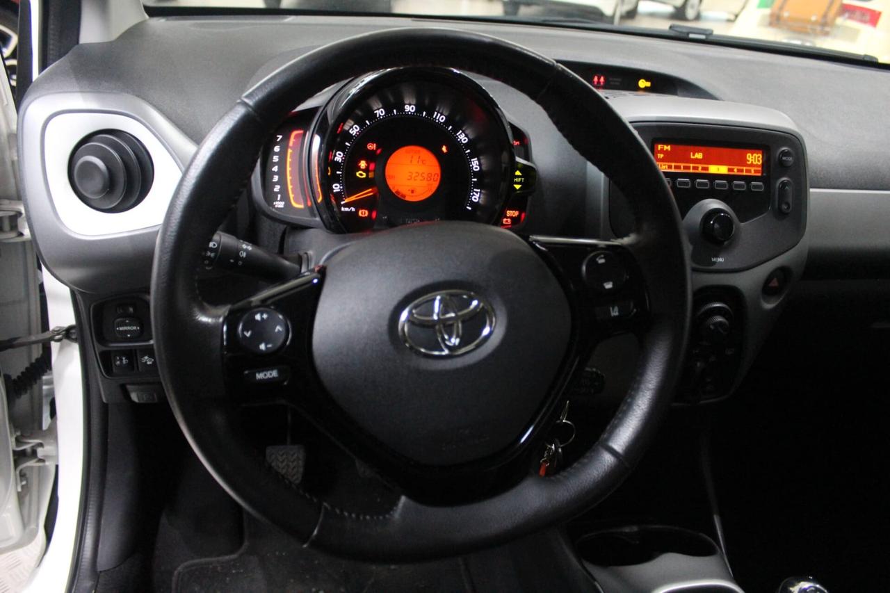 Toyota Aygo 1.0 VVT-i 72 CV 5 porte x-cool