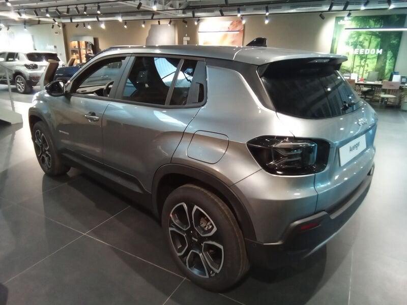 Jeep Avenger e-Hybrid 1.2 MHEV e-Hybrid Turbo Summit