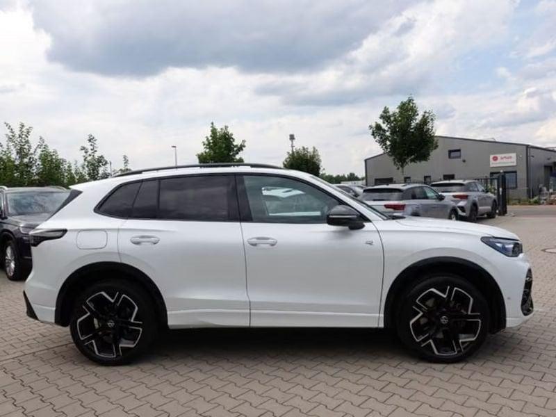 Volkswagen Tiguan Volkswagen Tiguan 2.0 TDI 4Motion 193cv DSG R-Line Plus Black Style MATRIX GANCIO CAMERA