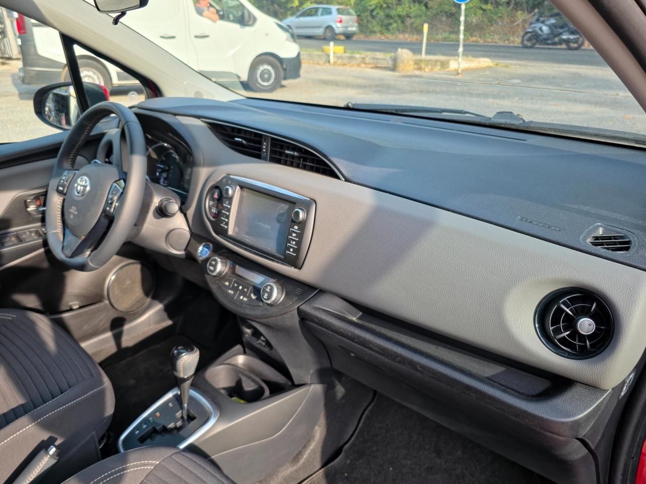 Toyota Yaris 1.5 Hybrid 5 porte Active E6 Automatico NEO 2018