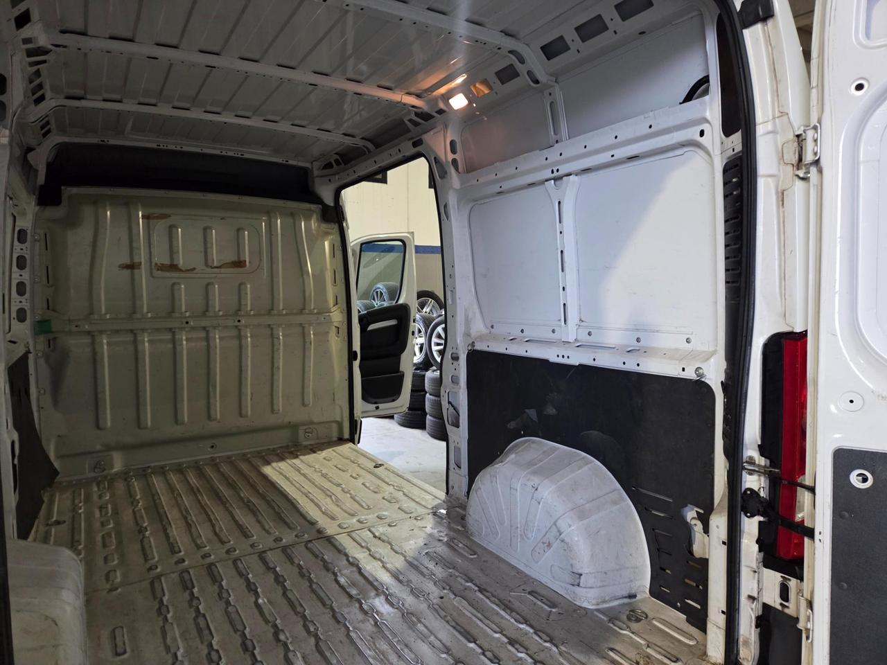 PEUGEOT Boxer 335 2.2 bluehdi 140cv S&S L2H2 + IVA