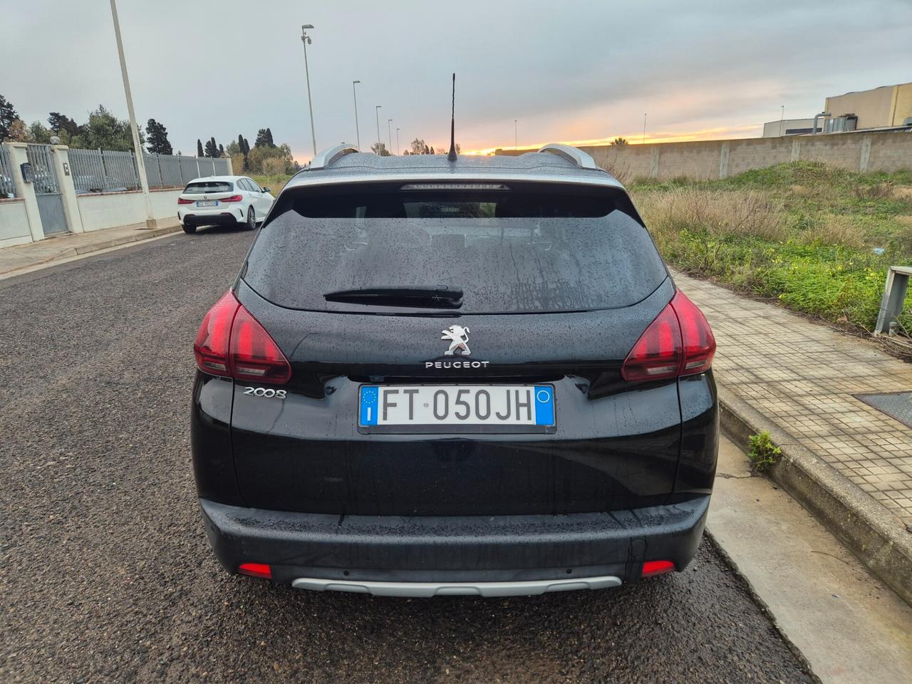 Peugeot 2008 PureTech Turbo 130 S&S Black Matt