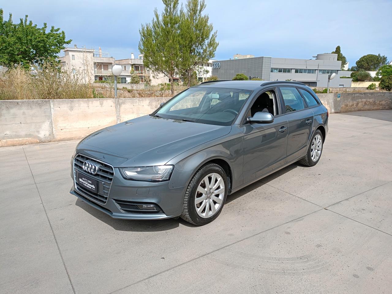 Audi A4 Avant 2.0 TDI 177CV NAVIGATORE & LED