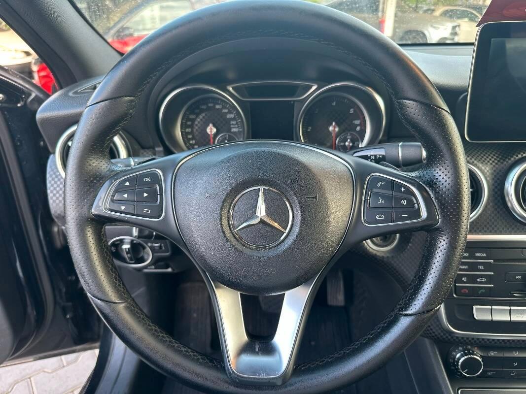 Mercedes Classe A 200 d Sport Activity edition auto