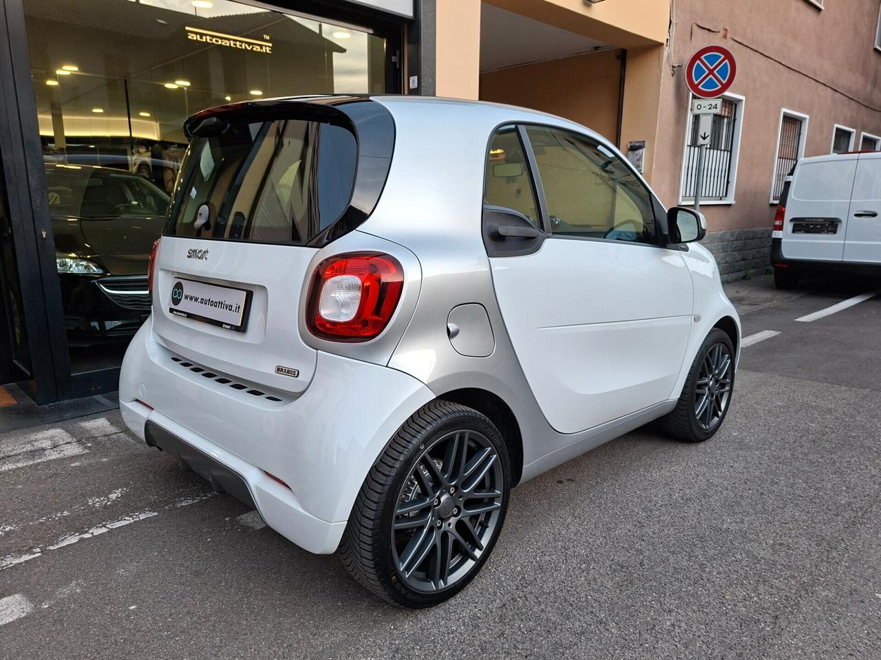 Smart ForTwo 0.9 turbo 90cv Pack Brabus Edition Schermo Pad