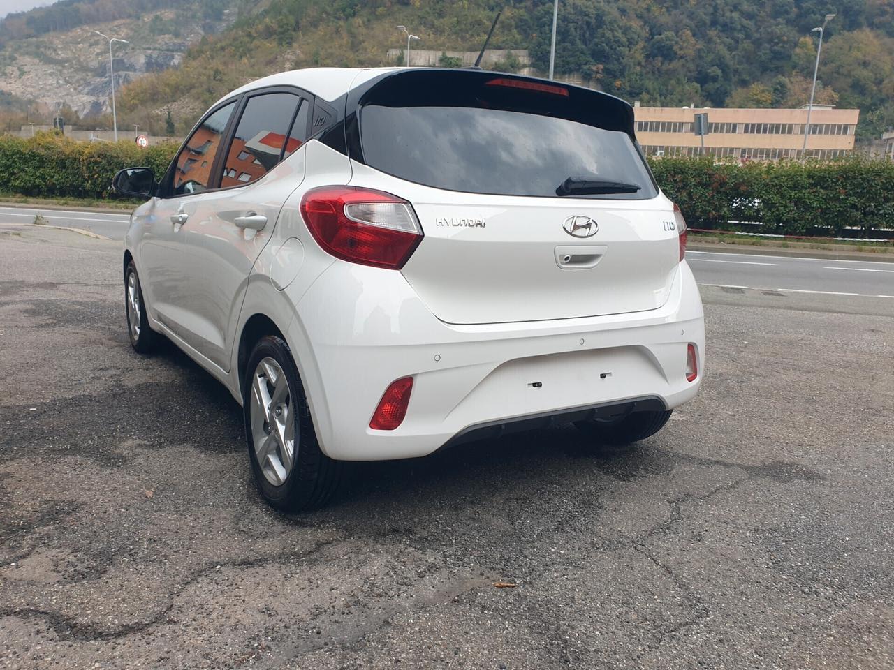 Hyundai i 10 1.0 select ,navi,pdc,telecamera