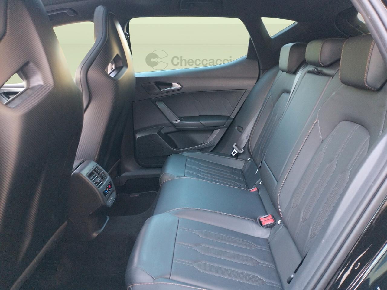 CUPRA LEON 2022 2.0 tsi VZ Carbon 300cv dsg