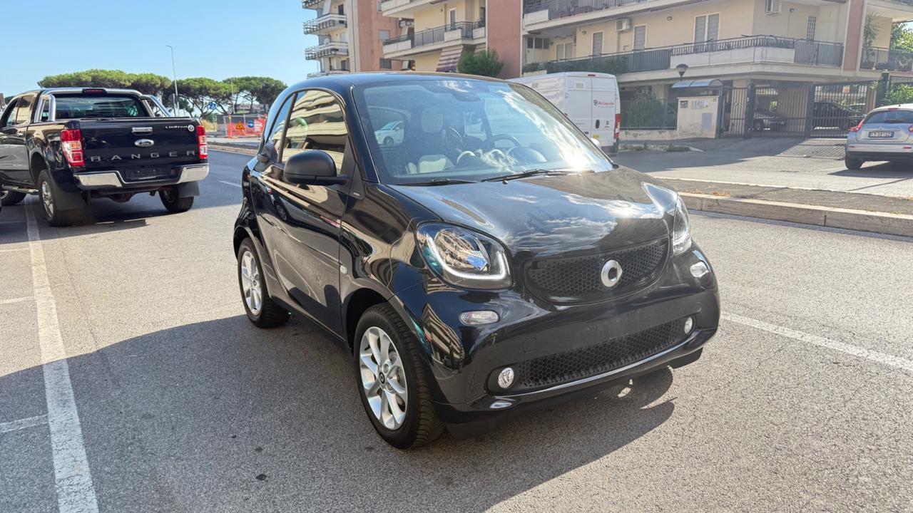 Smart ForTwo 90 0.9 Turbo twinamic PassionLED NAVI PANORAMA CERCHI PDC