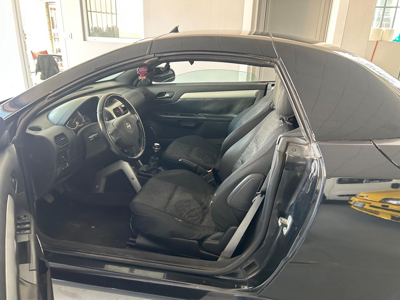 Opel Tigra TwinTop 1.4 16V Sport