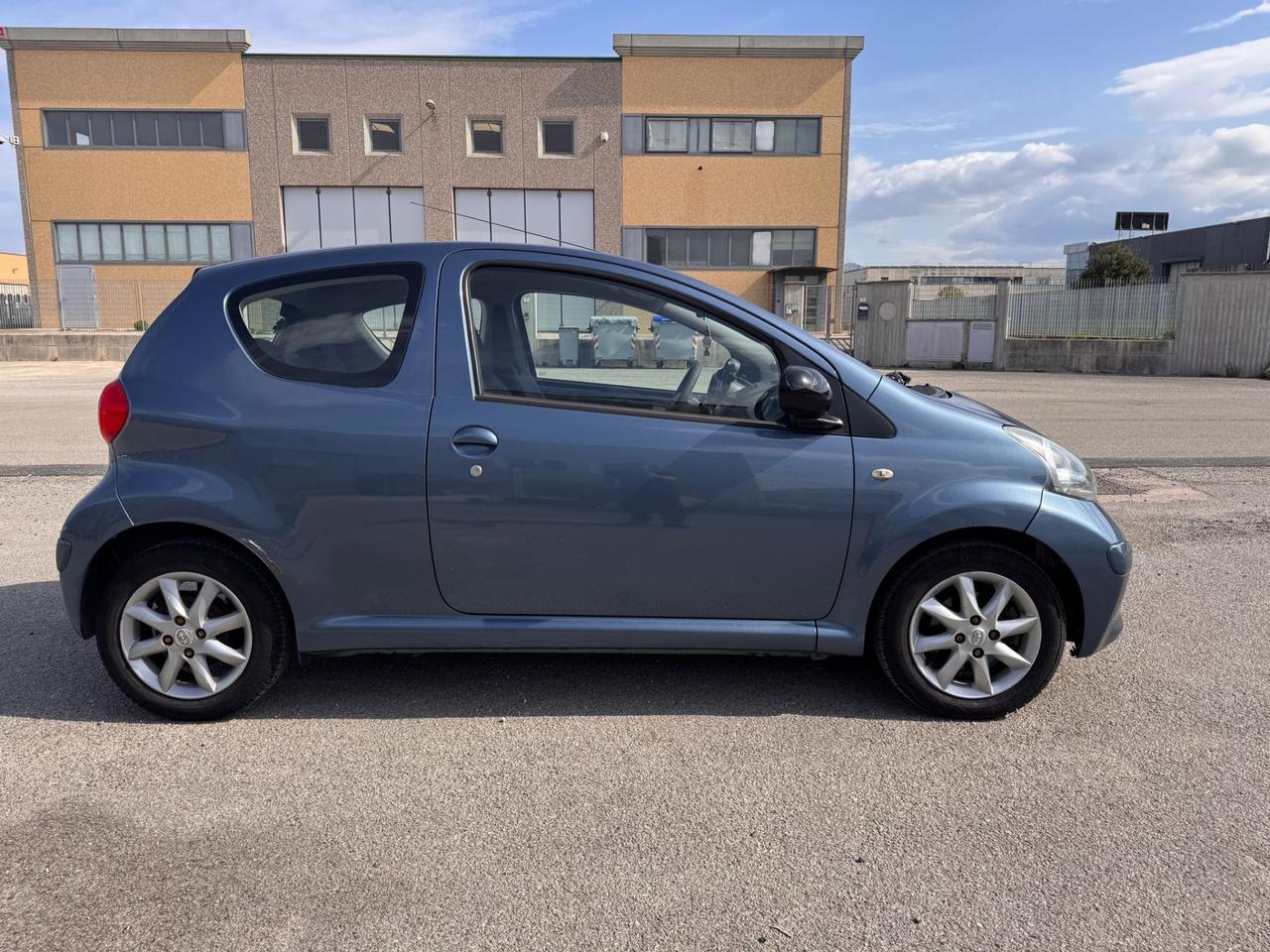Toyota Aygo 12V VVT-i 93000 KM GARANZIA 12 MESI