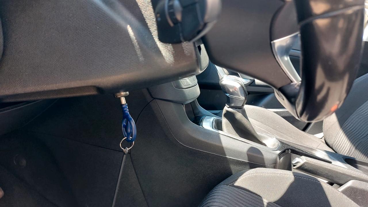 Peugeot 308 BlueHDi 100 1.6 HDI