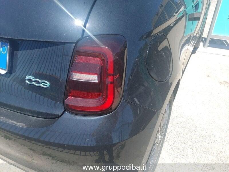 FIAT 500e 500 BEV HATCHBACK M Nuova 500 Hatchback My23 La Nuova 500 - 320 Berlin