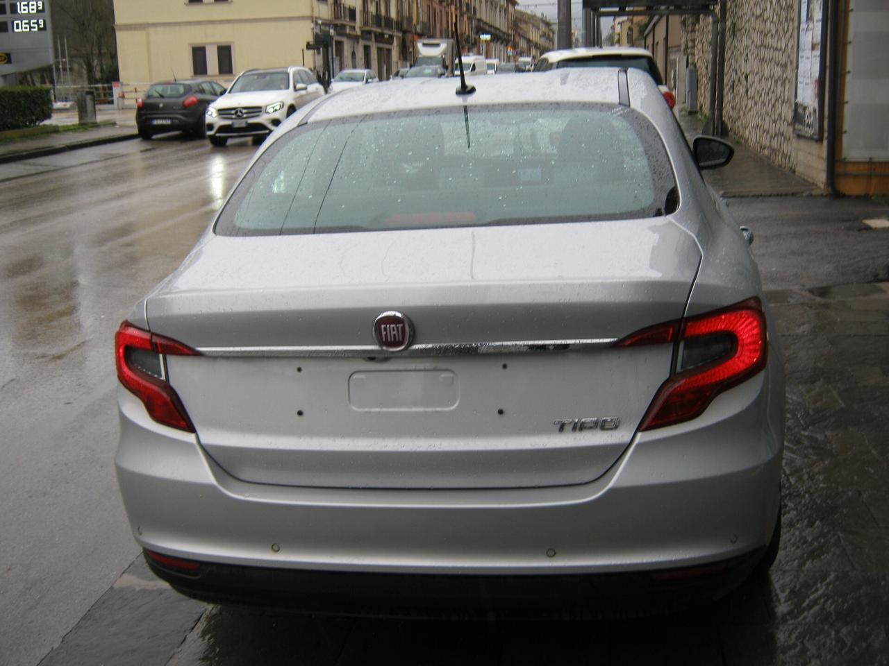 Fiat Tipo 1.6 Mjt 4 porte Lounge+navi-telecamera posteriore