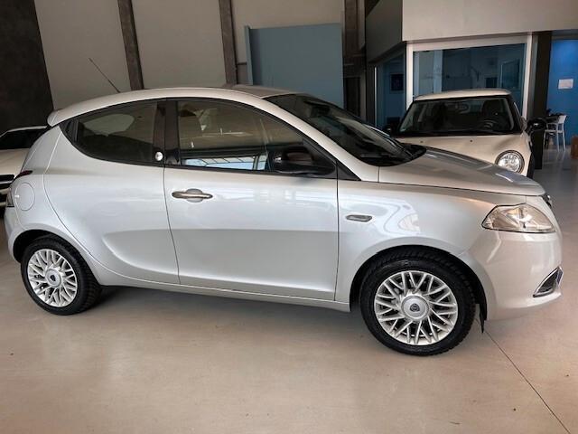 Lancia Ypsilon 1.2 69 CV 5 porte GPL Ecochic Silver